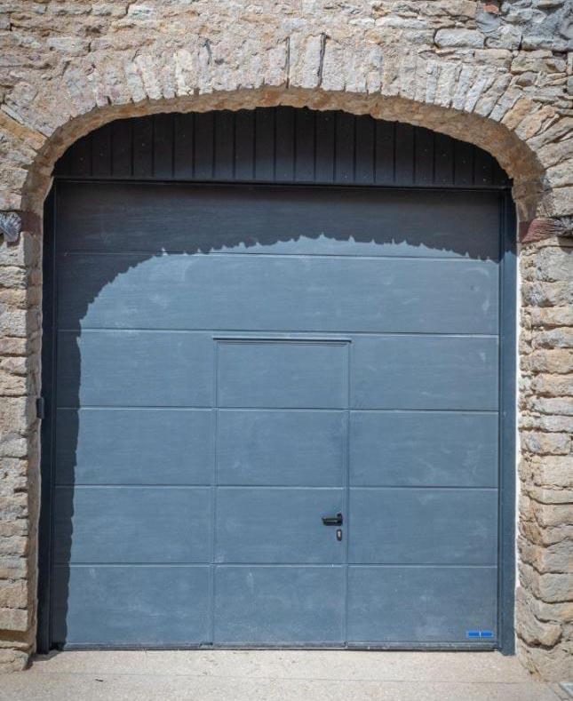 Installation porte de garage Villaines-Les-Prévôtes
