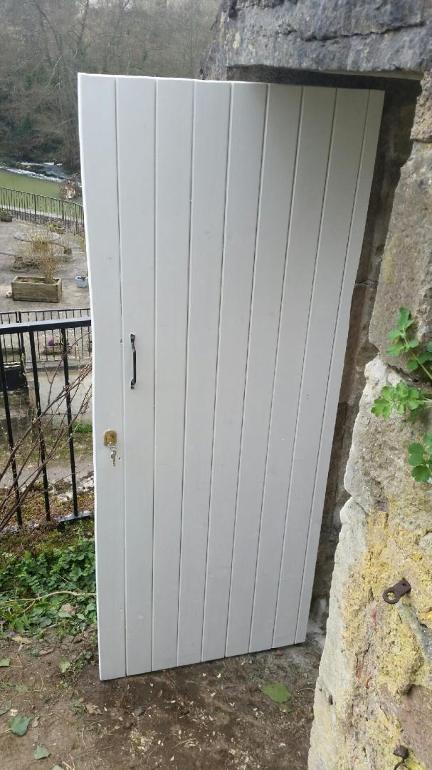 Installation porte Villaines-Les-Prévôtes